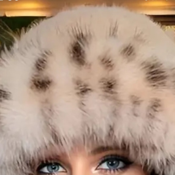 Faux Fur Hat Leopard Print - Picture 2 of 13